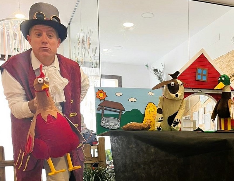 La gallineta vermella