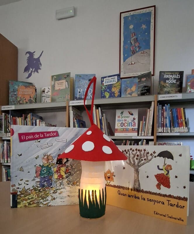 Feim una llanterna en forma de bolet