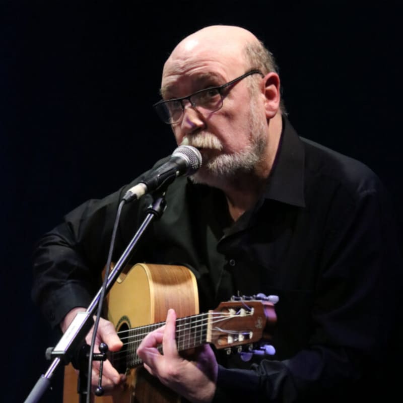MIQUEL PUJADÓ canta GEORGES BRASSENS
