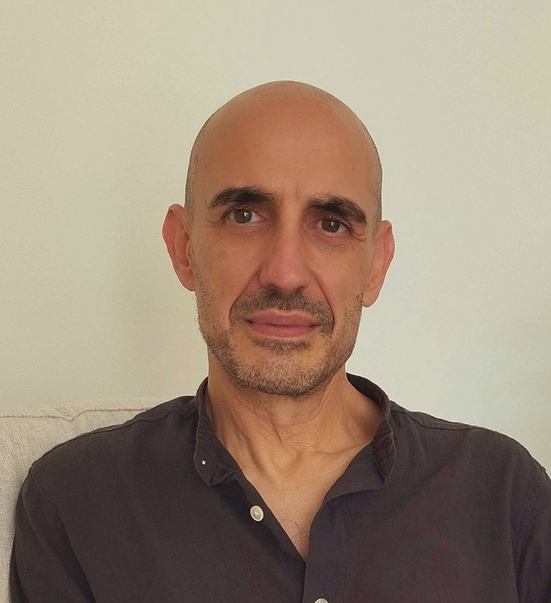 Presentació de la novel·la "Abans que arribi la fosca", de Fausto Puerto